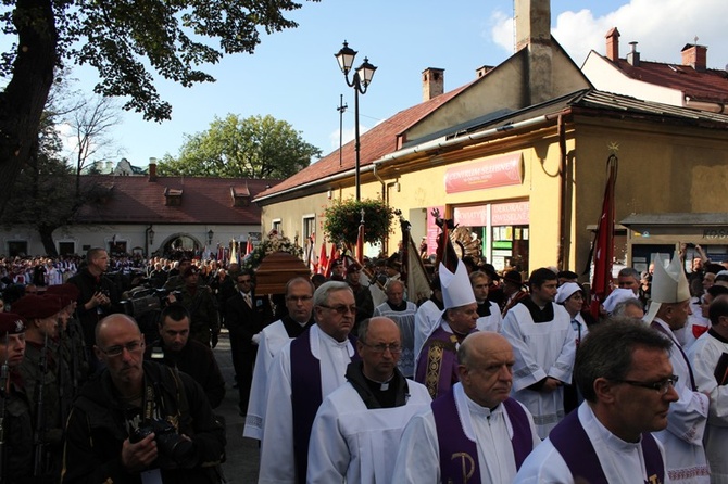 Tłumy żegnały śp. Marię Krystynę Habsburg w Żywcu