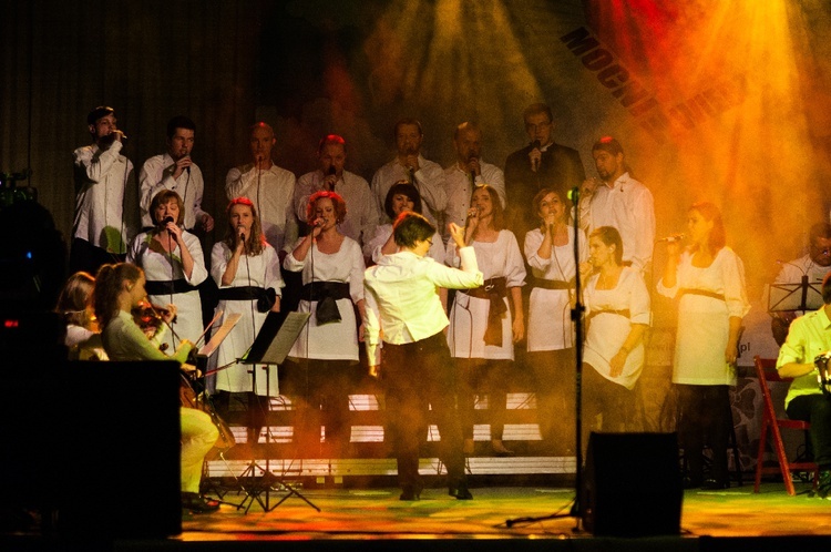 Koncert "Jan Paweł II Papież Rodziny - widowisko multimedialne" w Olsztynie