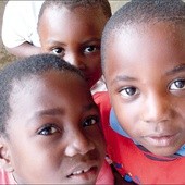 Dzieci w Afryce czekają na wolontariuszy
