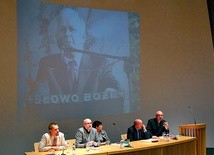 W debacie udział wzięli: politolog Jarosław Flis, ks. Andrzej Draguła, socjolog Ewa Bodrowska i dziennikarz Bogumił Łoziński. Moderatorem debaty był ks. Wiesław Przyczyna