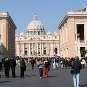 Synod: O sektach, rodzinie i katechezie