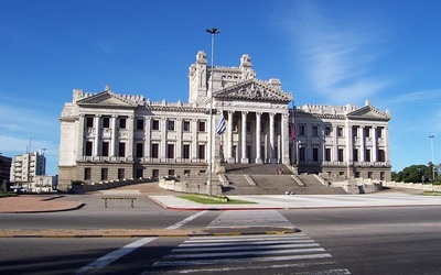 Urugwaj zalegalizował aborcję 
