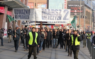 W ubiegłorocznym marszu wzięło udział ok. 600 osób. Organizatorzy liczą, że w niedzielę panów będzie jeszcze więcej