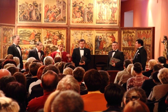 Starocerkiewno-słowiańskie śpiewy zabrzmiały w Muzeum Diecezjalnym