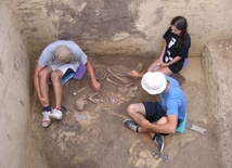 Nowe odkrycia archeologów w Złotej 