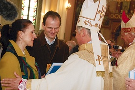 – Przed nami czas łaski i zadań – mówił w homilii na rozpoczęcie Roku Wiary bp Tomasik. W dekrecie wskazał wiernym, jak te łaski można otrzymać