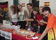 Dzień Języków Obcych to okazja, żeby popisać się talentem kulinarnym oraz posmakować potraw z różnych regionów Europy