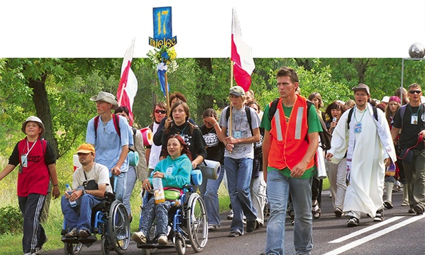 Piesza Pielgrzymka Tarnowska. Wyruszenie na pątniczy szlak wymaga często ofiary i samozaparcia, ale daje wielką radość