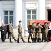 Kolejna smoleńska ekshumacja, kolejny skandal