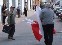 Od ojczyzny głowa nie boli