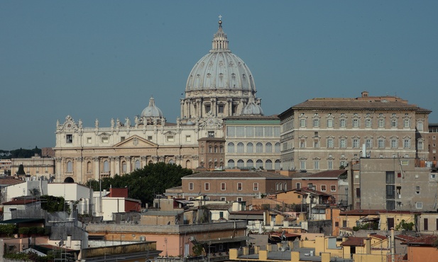 Papież przenosi seminarium dla ministrantów poza Watykan