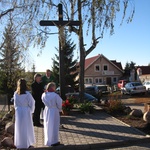 Poświęcenie odrestaurowanego krucyfiksu w Krekolach