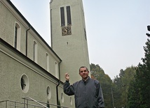 – Dzięki przebudowie kościół stał się znacznie wyższy – mówi proboszcz  ks. Antoni Pleśniak