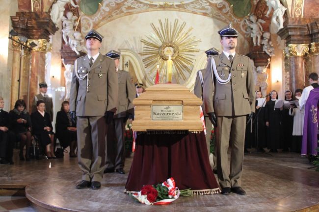 Władze państwowe, wojewódzkie i miejskie oraz wielu wrocławian wzięło udział w nabożeństwie w intencji śp. Prezydenta