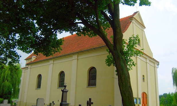 Gniezno: poświęcono kryptę biskupów pomocniczych 