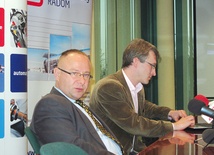 O wizji aeroportu mówili dziennikarzom Tomasz Siwak (z lewej) i Kajetan Orzeł 