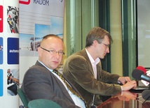 O wizji aeroportu mówili dziennikarzom Tomasz Siwak (z lewej) i Kajetan Orzeł 