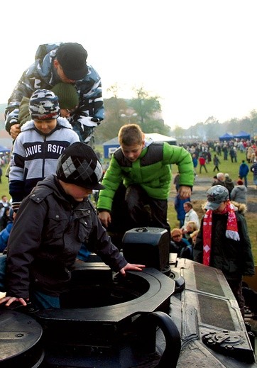  Żołnierski sprzęt będzie można znowu obejrzeć na lubińskich błoniach 