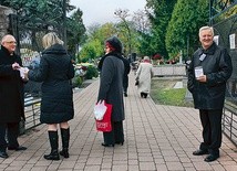 Witold Kuś i Jacek Maślanka od kilkunastu lat zachęcają tarnobrzeżan do składania datków