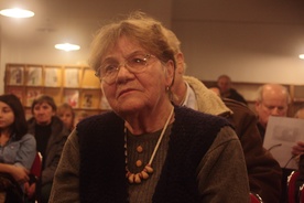 Barbara Kicińska przeżyła II wojnę światową. Dzisiaj opowiada o tragicznych losach dziesięciu zamordowanych chłopców z Obłuża. 