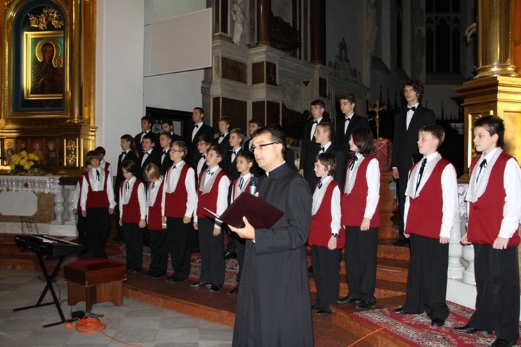 „Pueri Cantores Tarnovienses” w hołdzie poległym