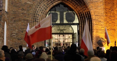 Miesięcznica katastrofy smoleńskiej