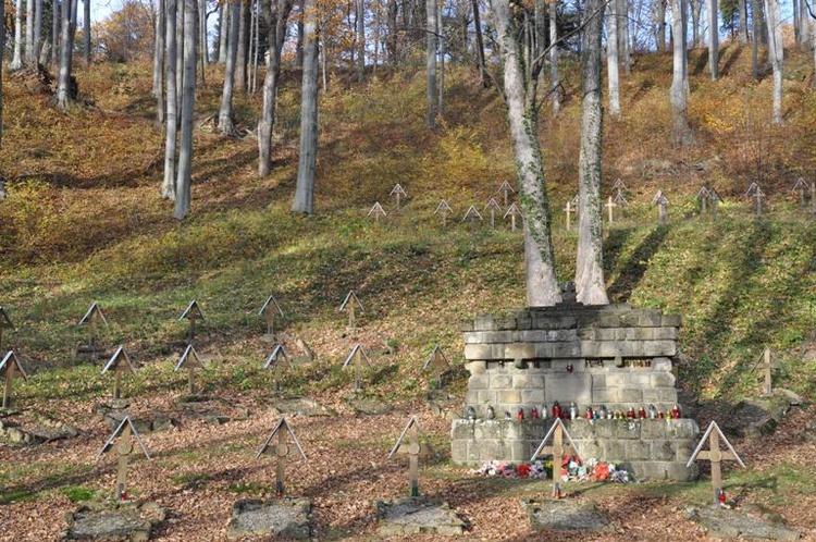 Cmentarz z I wojny światowej w Łużnej