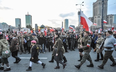 Każdy maszerował sobie