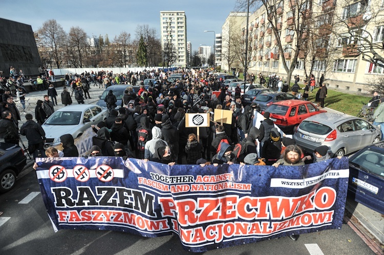 Demonstracja skrajnie lewicowego "Porozumienie 11 Listopada"