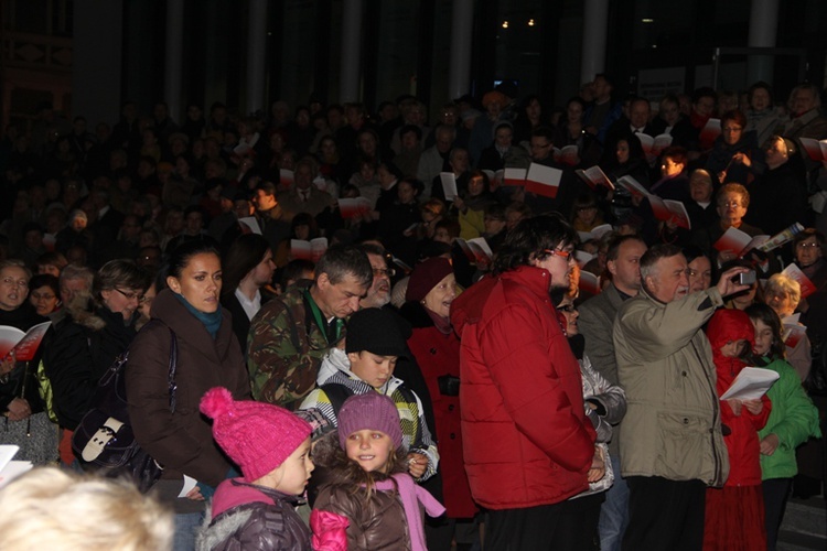 Patriotyczne śpiewanie u Solskiego