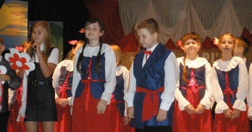 Soliści i zespoły śpiewacze uczestniczyli w przeglądzie pieśni religijnej i patriotycznej