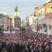 Marsz szlakiem pomników osób zasłużonych dla niepodległości poprowadził prezydent 