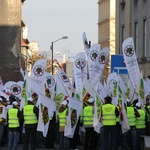 Protest związkowców przed Śląskim Urzędem Wojewódzkim