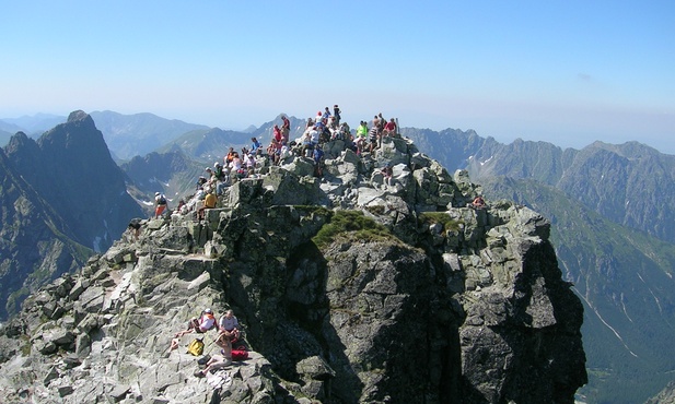 Zdemontują krzyż na Rysach