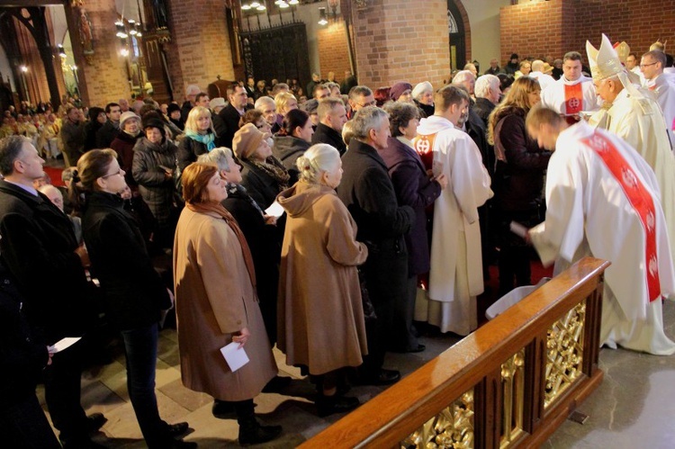 Przekazanie parafiom uchwał synodalnych