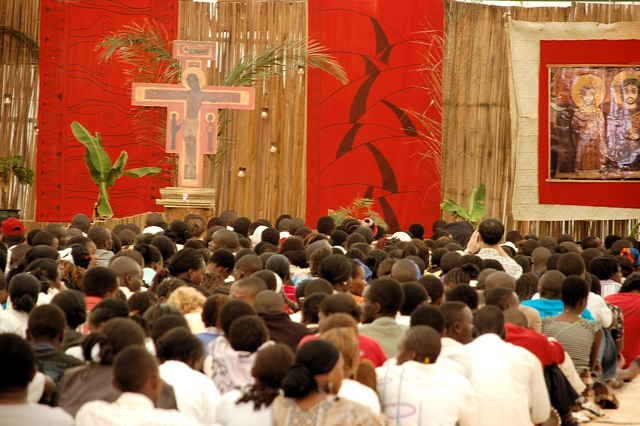 Kanony z Taize wypełniły Rwandę