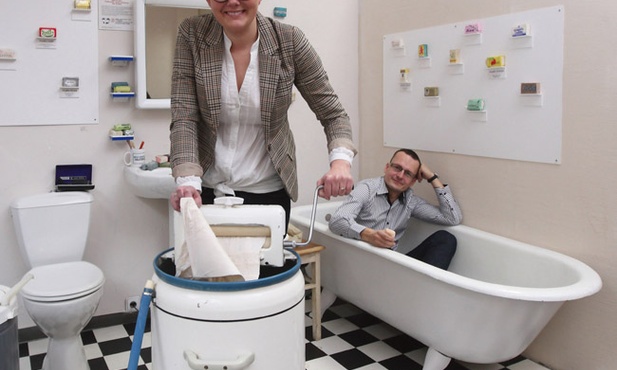 Daria Kieraszewicz i Adam Bujny mówią, że prowadzenie muzeum mydła  to dla nich czysta przyjemność