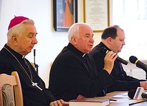 Sekretarz generalny synodu, ks. prof. Władysław Nowak podkreślał, że synod jest dziełem przede wszystkim abp. Wojciecha Ziemby