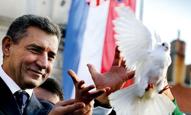  Ante Gotovina owacyjnie witany przez ponad 100 tys. Chorwatów w Zagrzebiu 