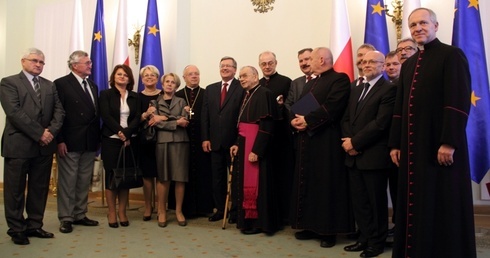 Łowicka bazylika uhonorowana w Pałacu Prezydenckim