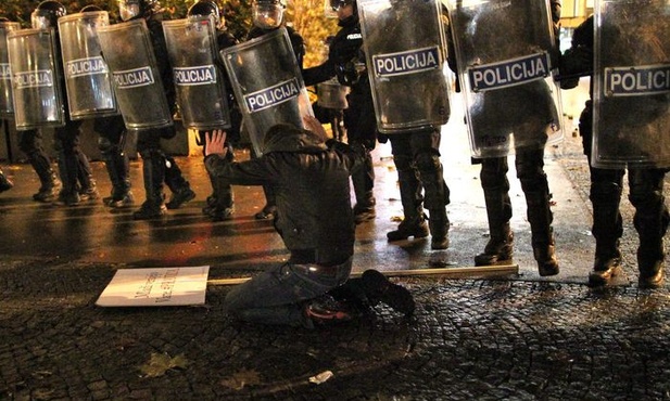 Słowenia: Wybory w cieniu demonstracji