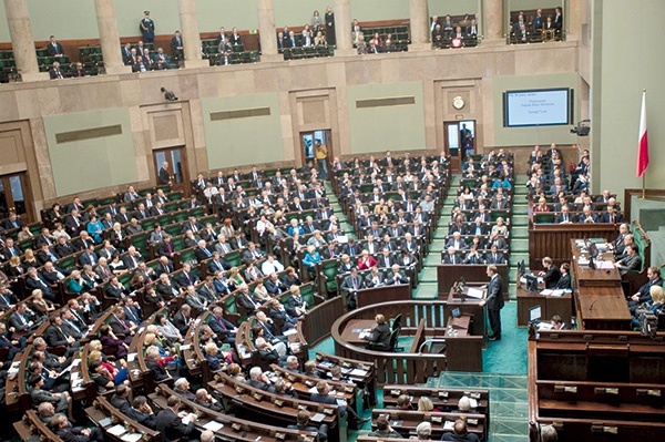  Sejm zamienił się w „maszynkę do głosowania” – twierdzi opozycja