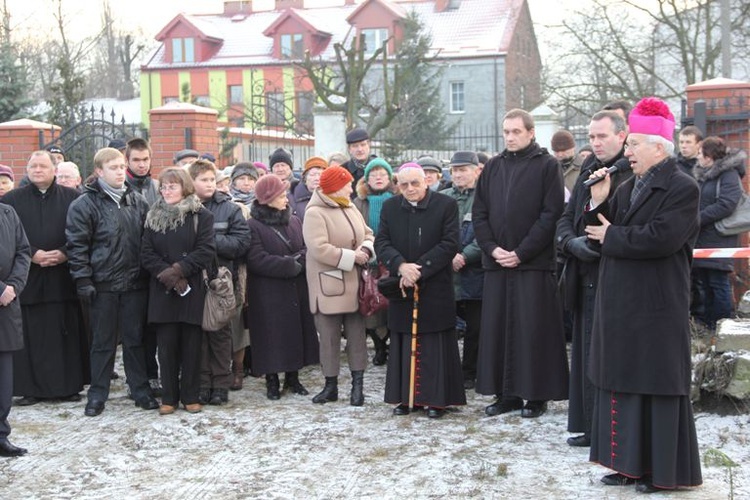 Rozpoczęcie budowy ośrodka Caritas i kościoła w Kutnie