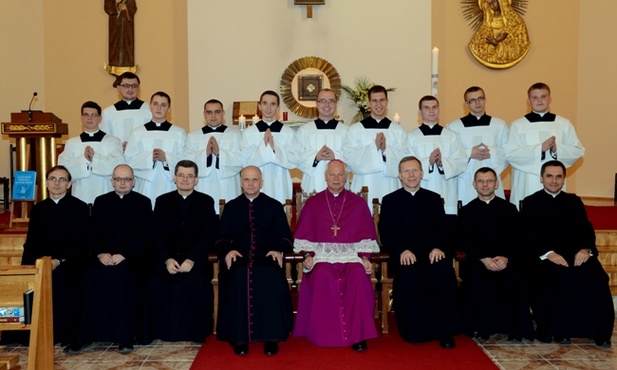 Prawo noszenia sutanny w radomskim seminarium otrzymało dziesięciu alumnów