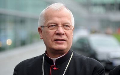 Czatuj z arcybiskupem