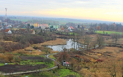  Panorama okolicy widoczna z remontowanej wieży 