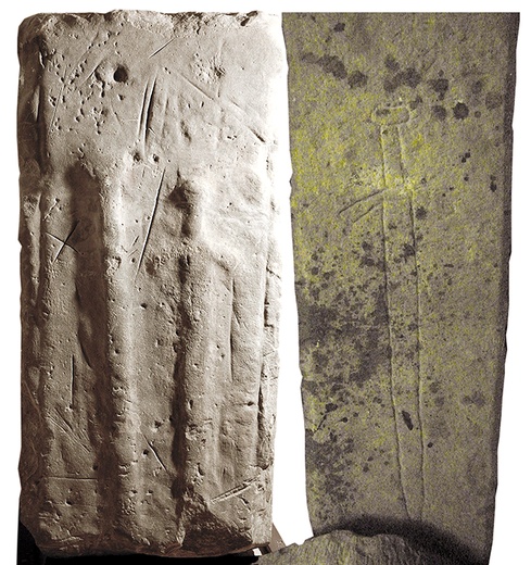  Rycerskie płyty nagrobne z rycinami mieczy i pielgrzymich lasek