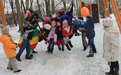 Wielki entuzjazm na wielkiej huśtawce  