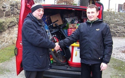 Przekazanie darów w Njebjelčicy