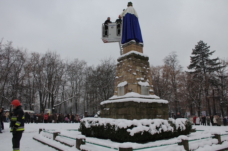 Ubieranie Jadwigi u franciszkanów